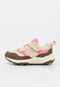 Beiger, brauner und rosa Turnschuh für Kinder mit Klettverschluss, Zuglasche, gepolsterter Sohle und strukturiertem Gummiprofil für besseren Halt.