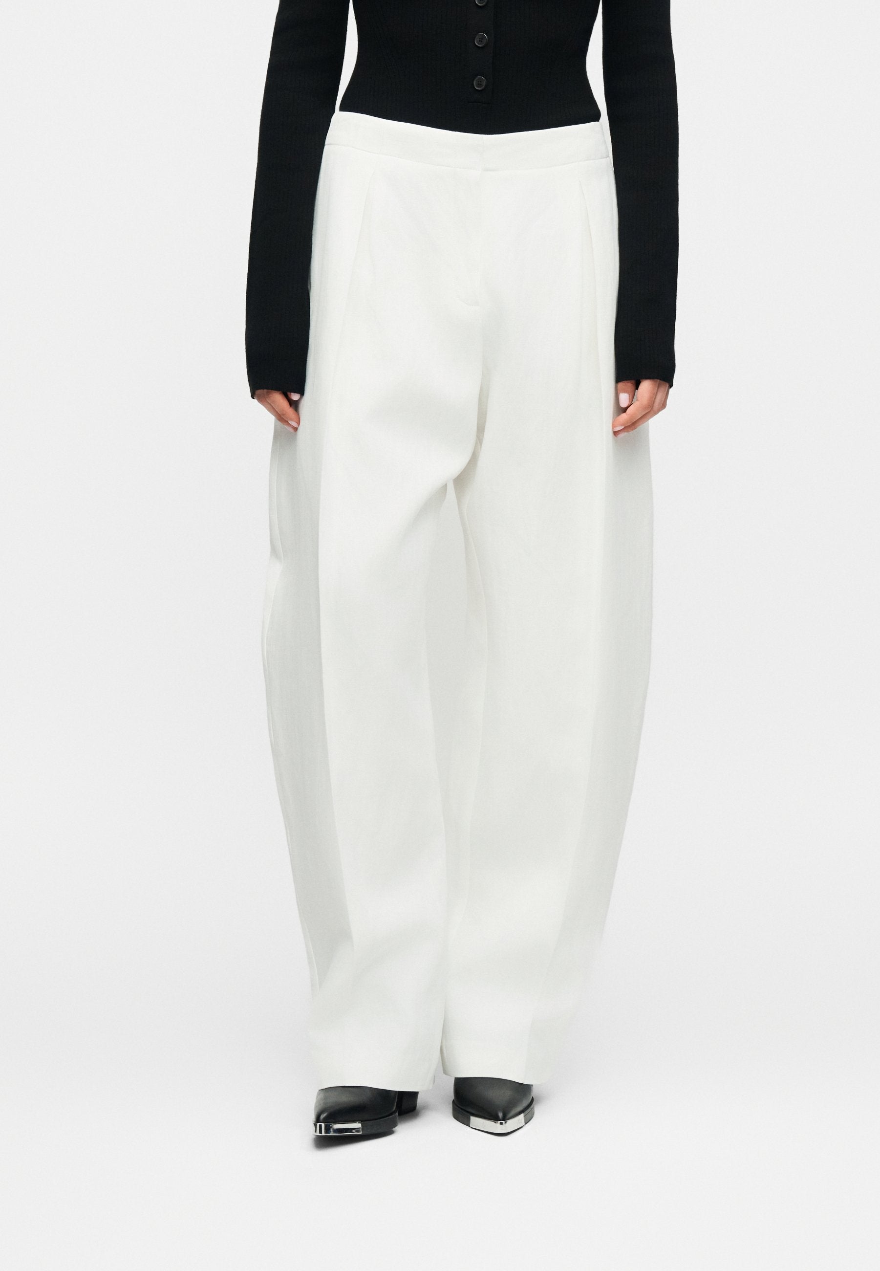 STUDIO BALLOON SHAPED PANT Media 3