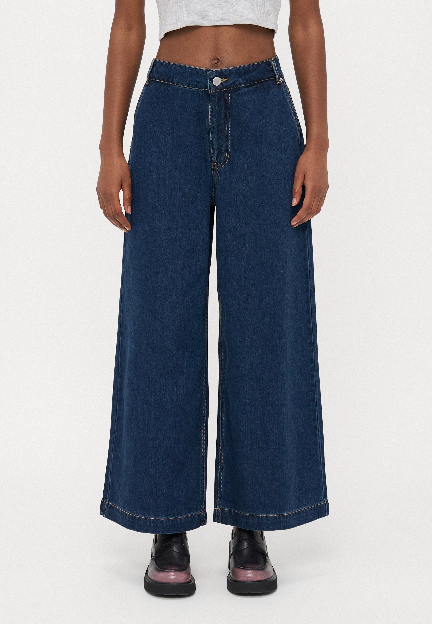 Wide-fit ONLINGRID Mid waist Wide Leg Fit Media 3
