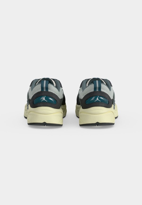 Jordan JORDAN TRUNNER