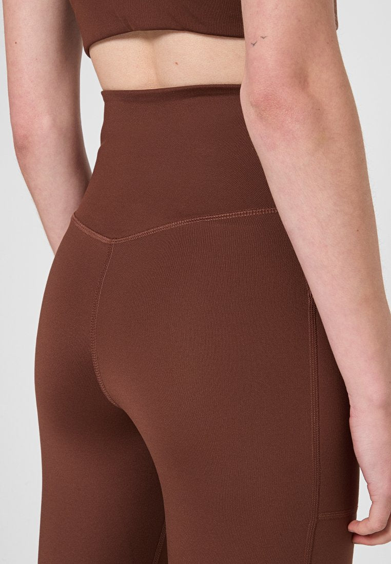 Girlfriend Collective POCKET HIGH-RISE 7/8