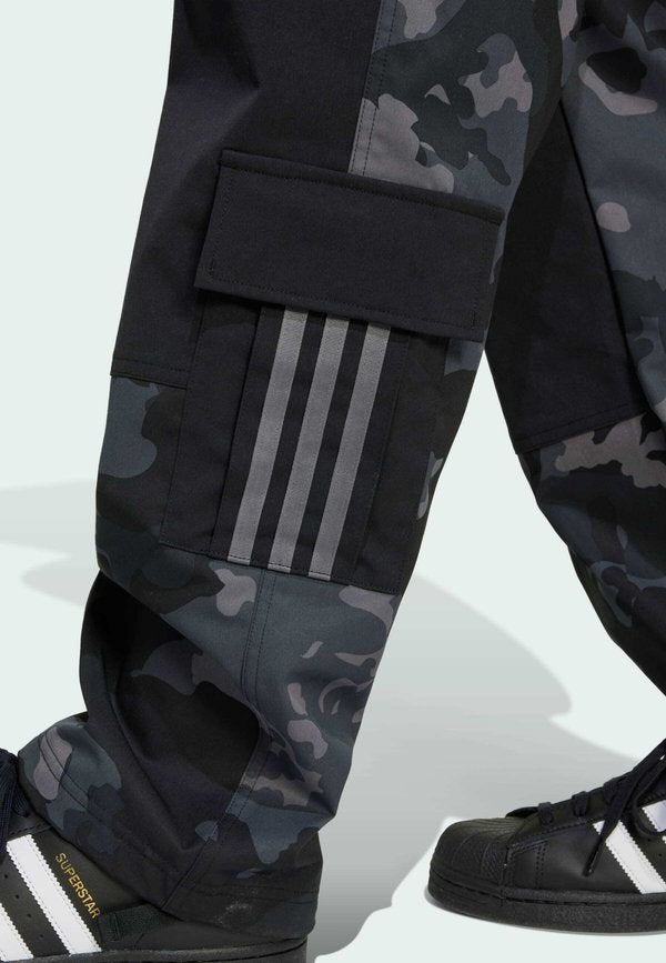adidas Originals CAMOUFLAGE CARGO