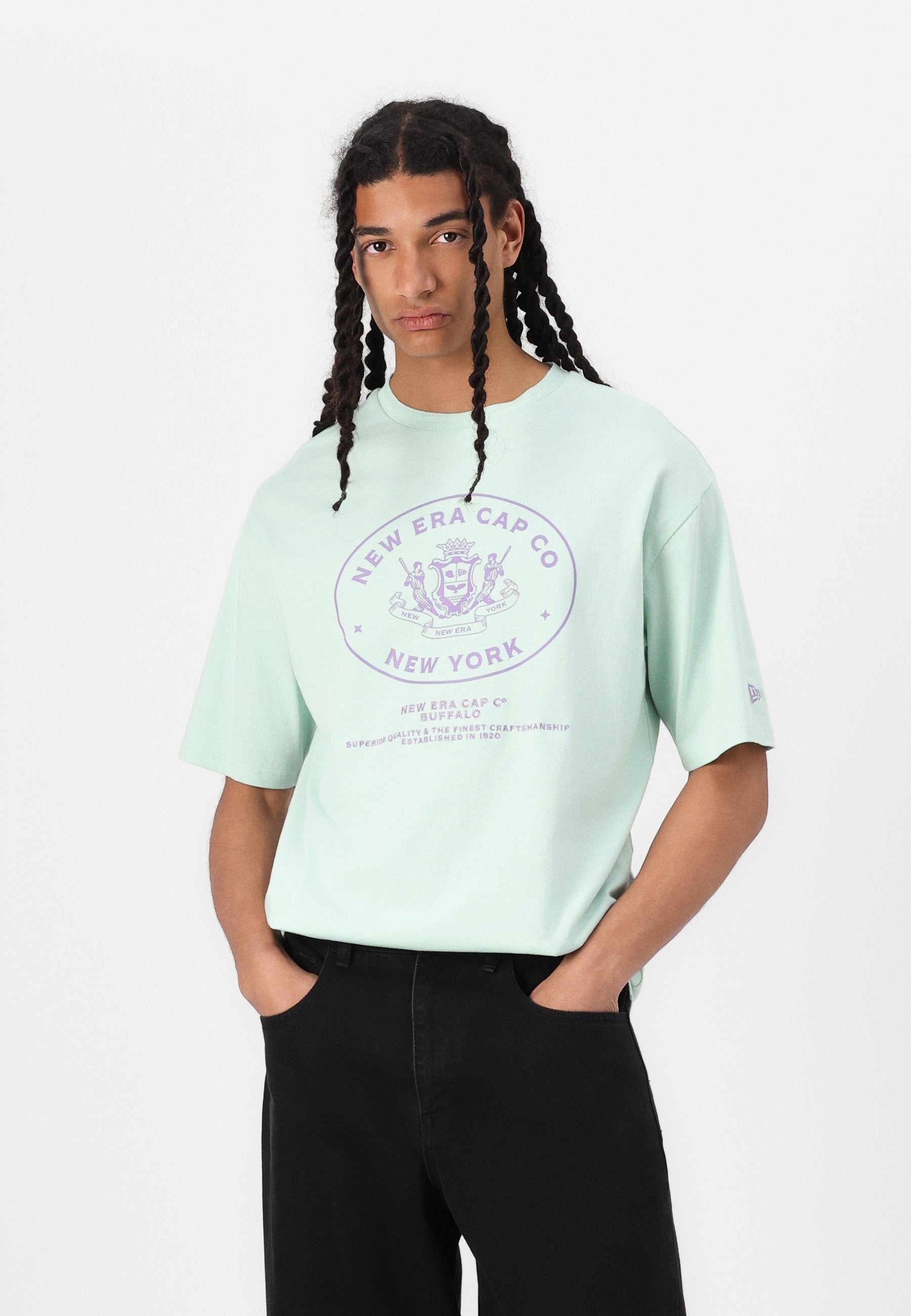 New Era CREST GRAPHIC TEE