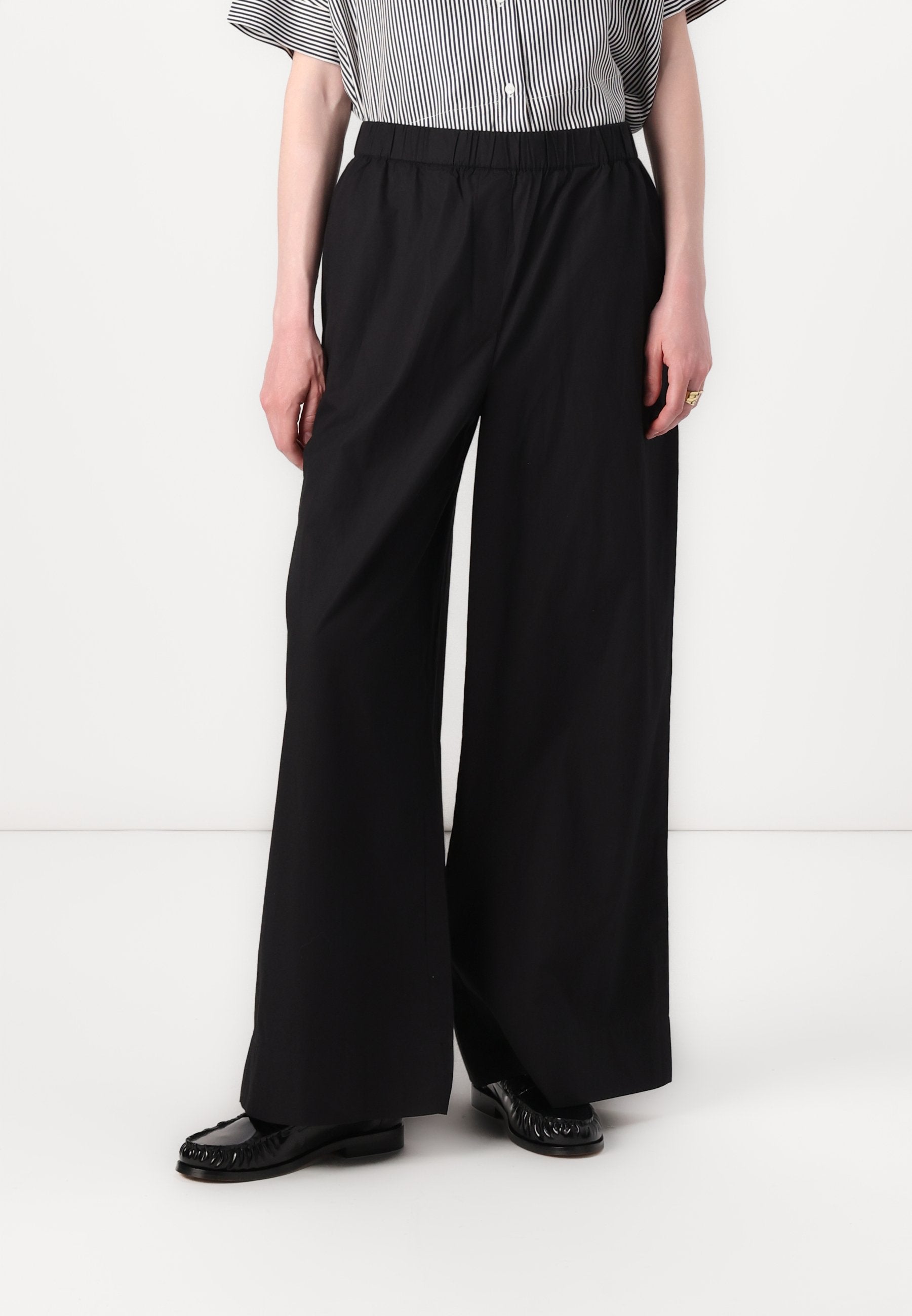WIDE LEG PANT Media 3