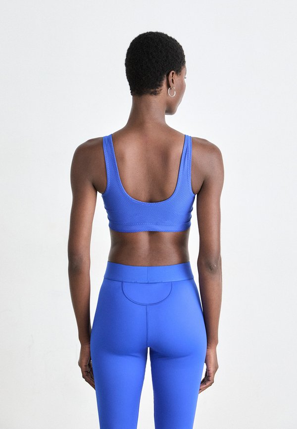 Calvin Klein SPORT INTENSE POWER MEDIUM BRA