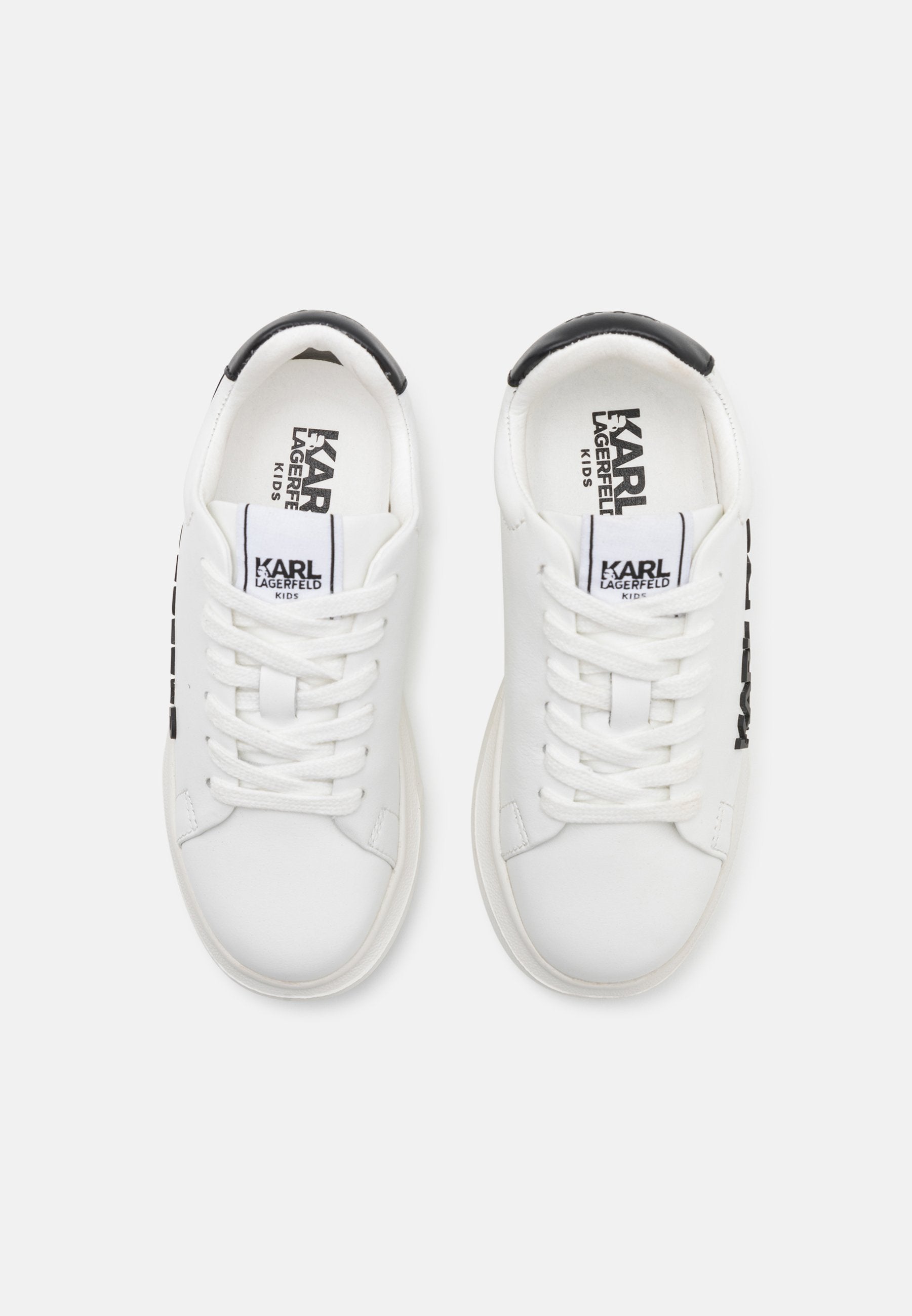 TRAINERS UNISEX Media 4