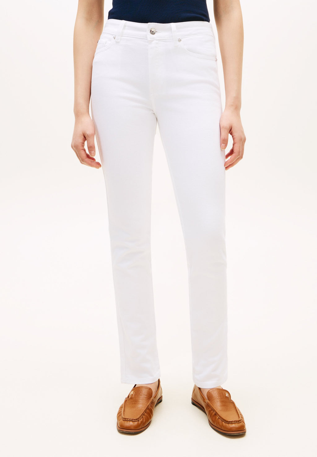 MID RISE SLIM JEANS Media 3