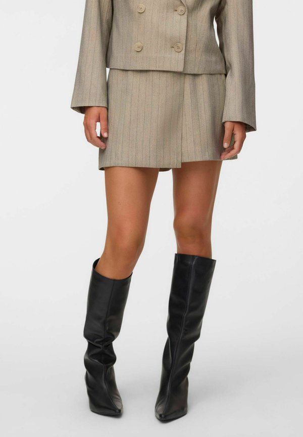 Vero Moda SKORTS VMELEANOR SKORTS - Skort - vintage khaki