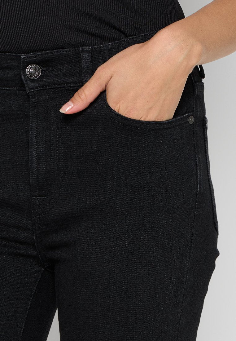 7 for all mankind SLIM ILLUSION SATURDAY NIGHT
