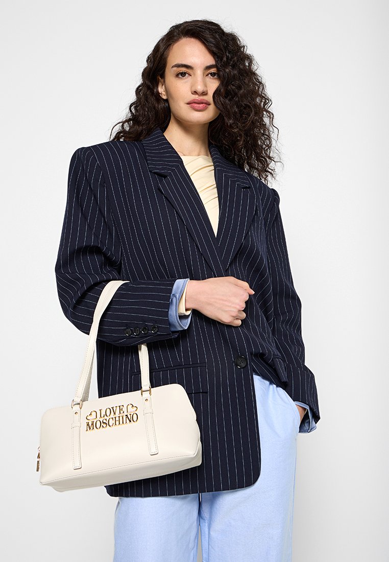 Love Moschino