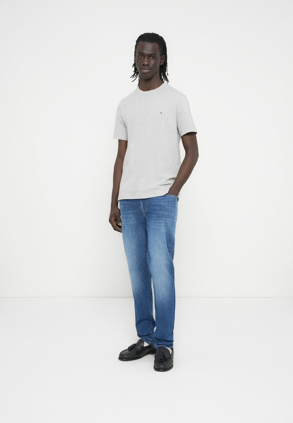 BLEECKER FADED SLIM JEANS Media 2