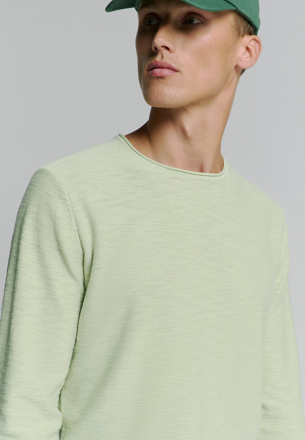 CREWNECK Media 6