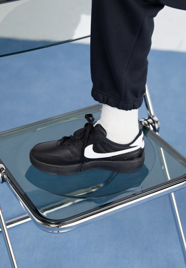 Nike Sportswear GAMMA FORCE  - Trainers - black/white