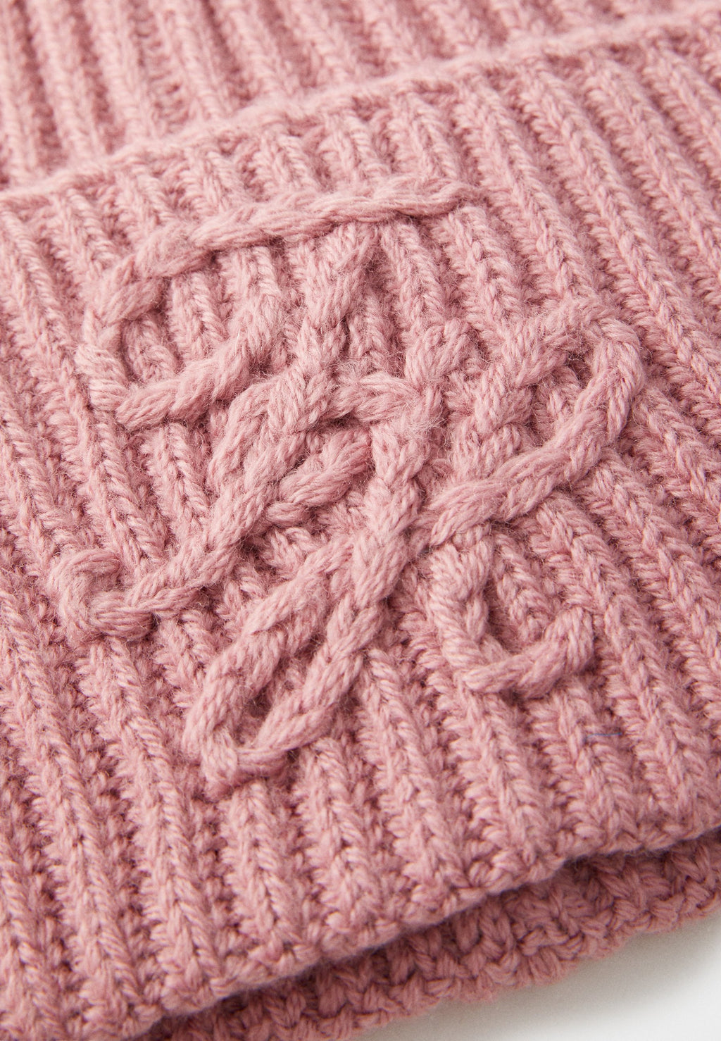 ELEVATED SCRIPT BEANIE Media 3
