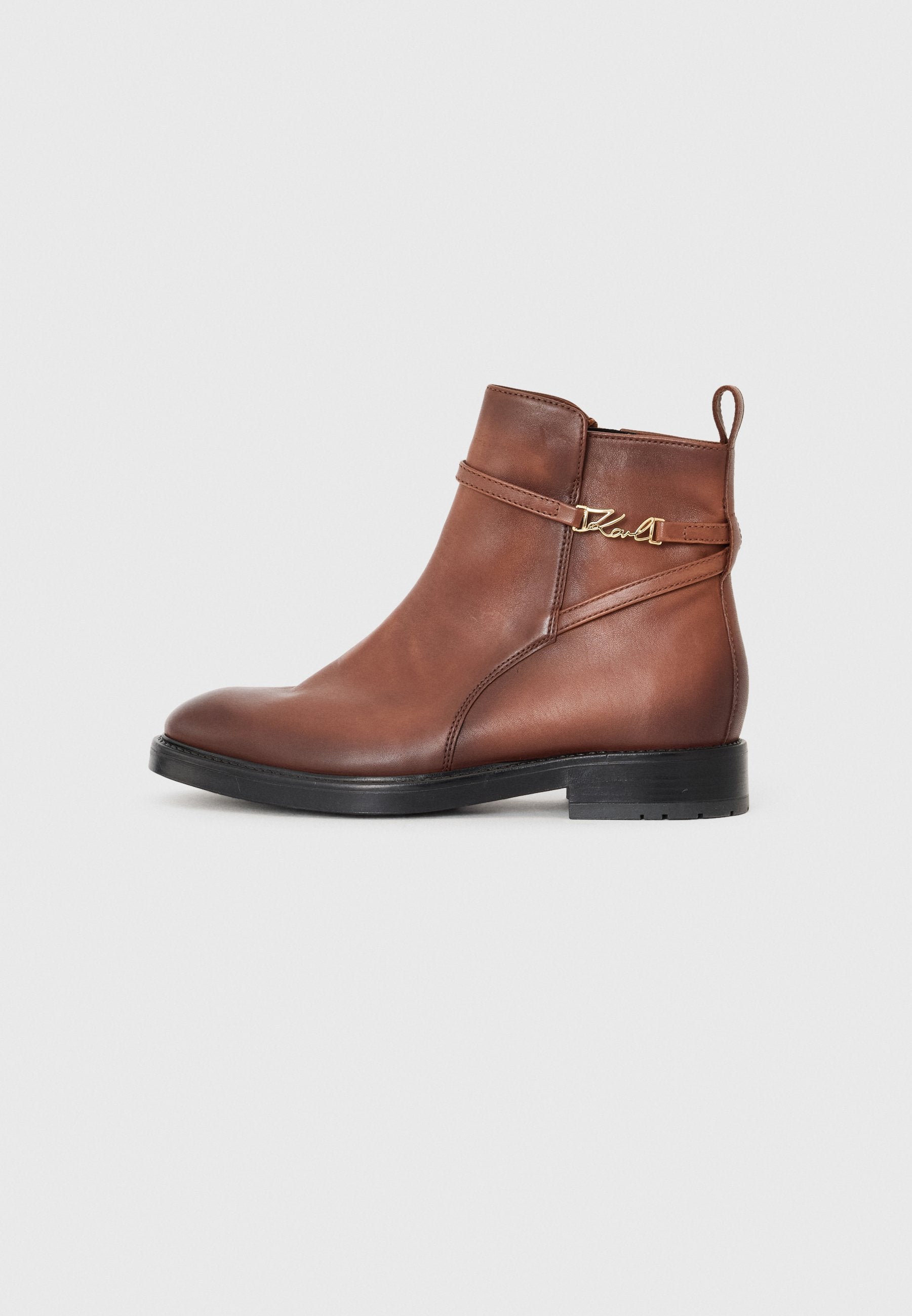BLAKE SIGNIA BOOT Media 1