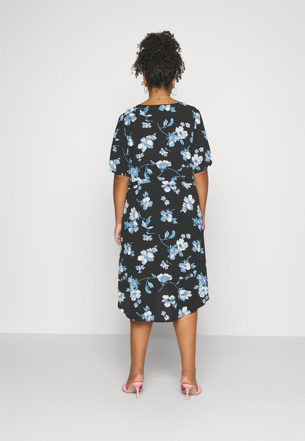 ONCBIANCA NOVA LUX DRESS Media 4