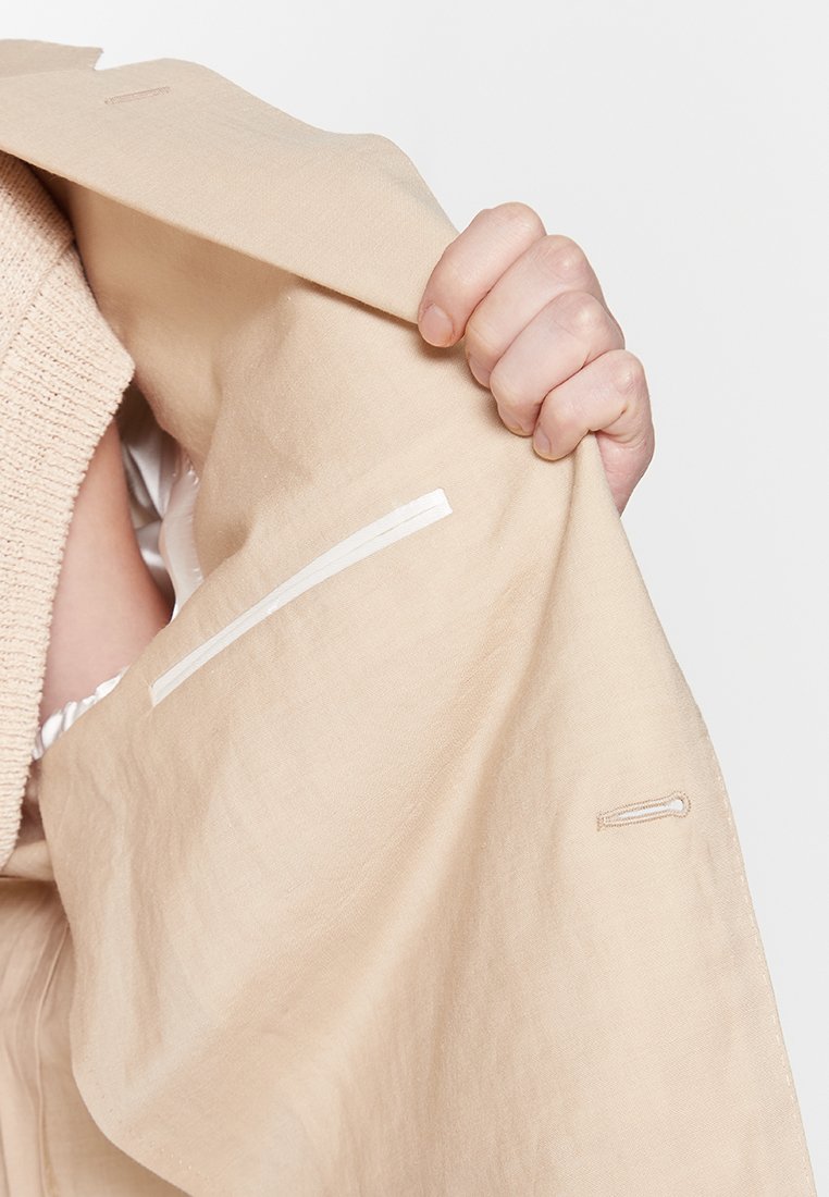 LANVIN