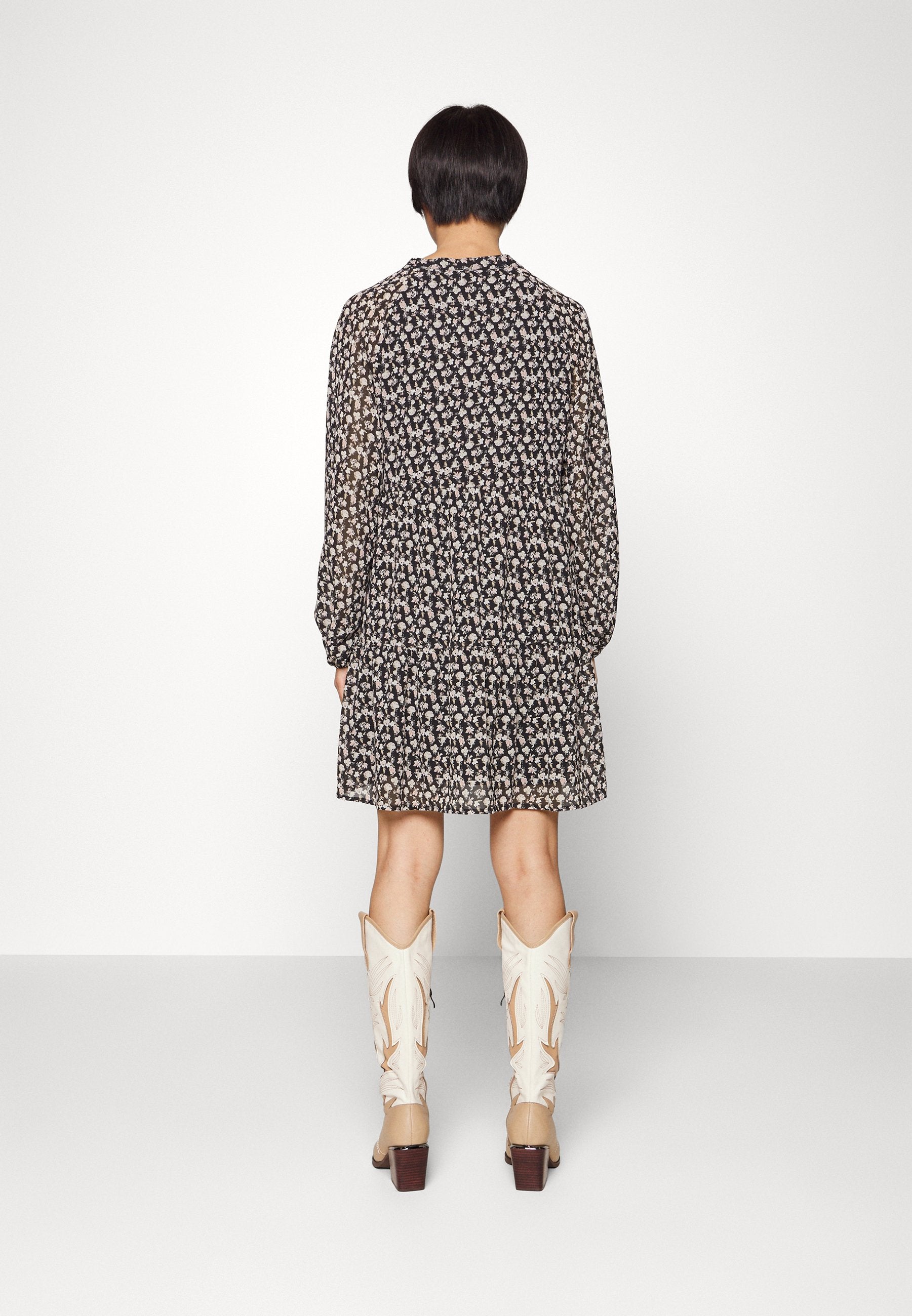 Object Petite OBJMILA GIA DRESS