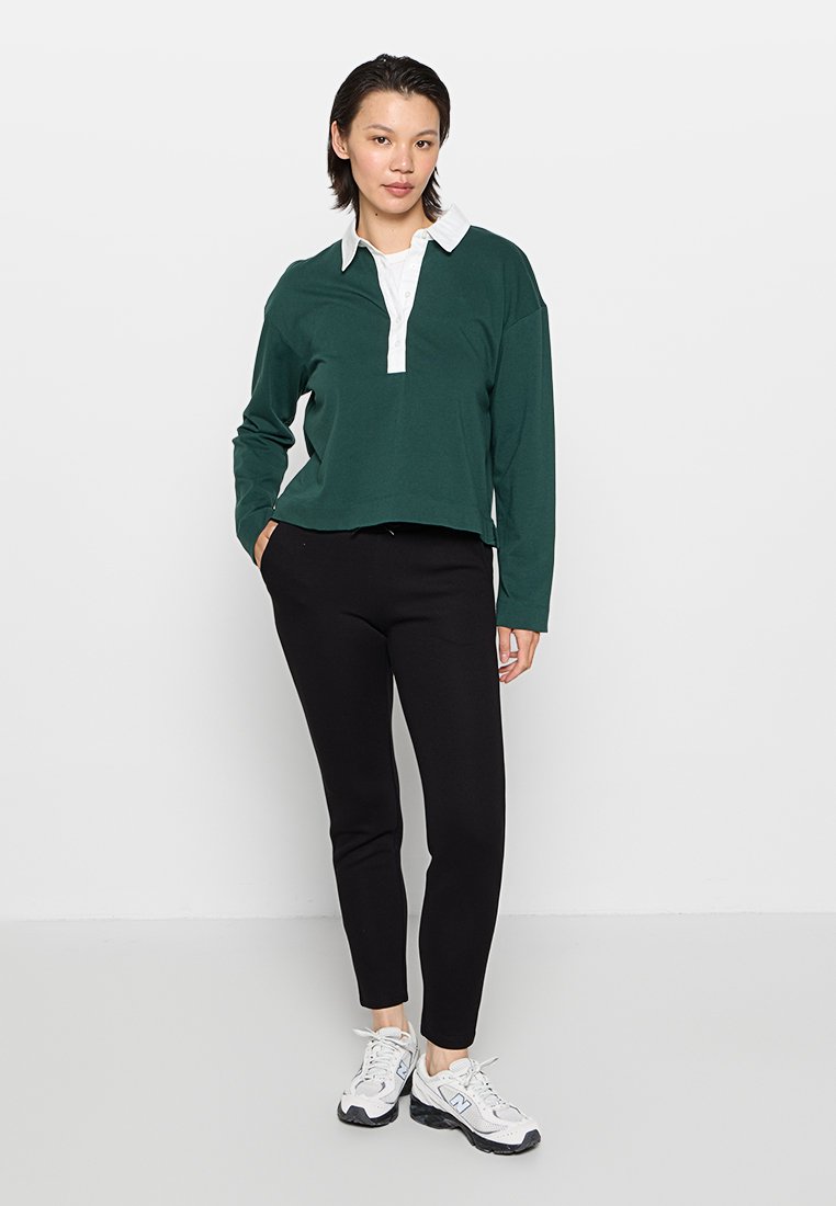 EA7 Emporio Armani Trainingsanzug Media 2