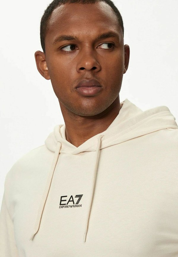 EA7 Emporio Armani