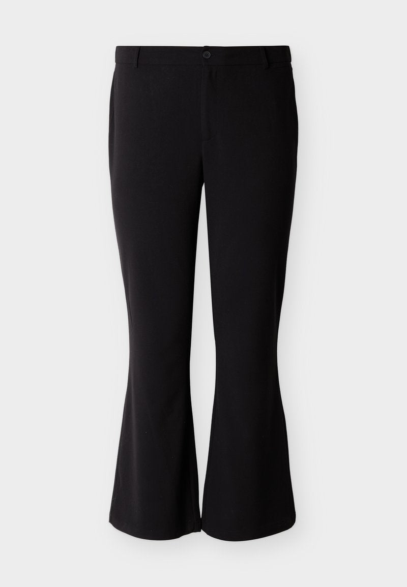 Schwarze, ausgestellte Hose aus glattem Stoff, mit tailliertem Bund, Taschen vorne und einem einzelnen Knopfverschluss.