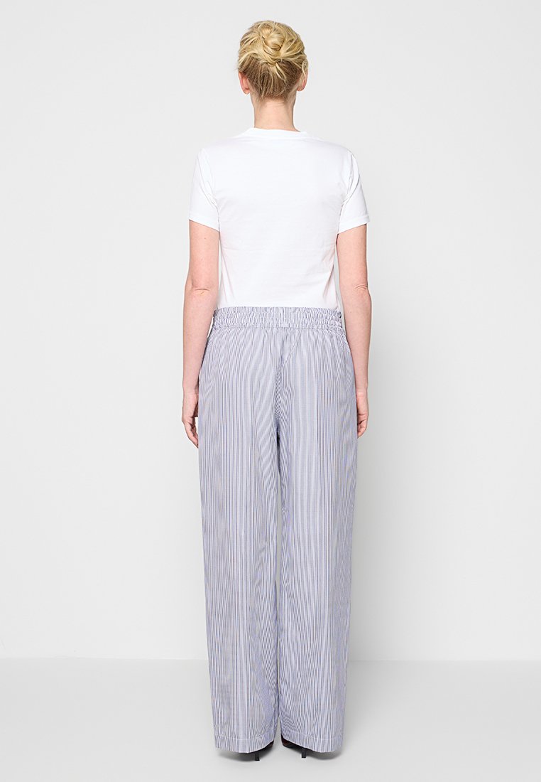 Victoria Beckham LOOSE FIT