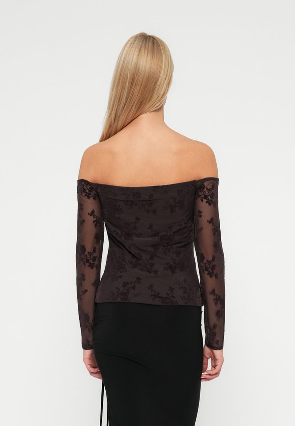 Abercrombie & Fitch FLOCKED FLORAL