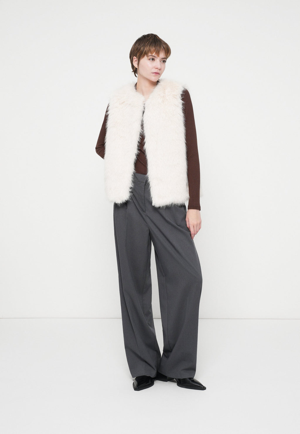 VILA VIREMY VEST