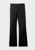 Schwarze, gerade geschnittene Baumwollhose mit Knopfverschluss. Verfügt über seitliche Taschen und ein minimalistisches Design ohne sichtbare Muster oder Akzente.