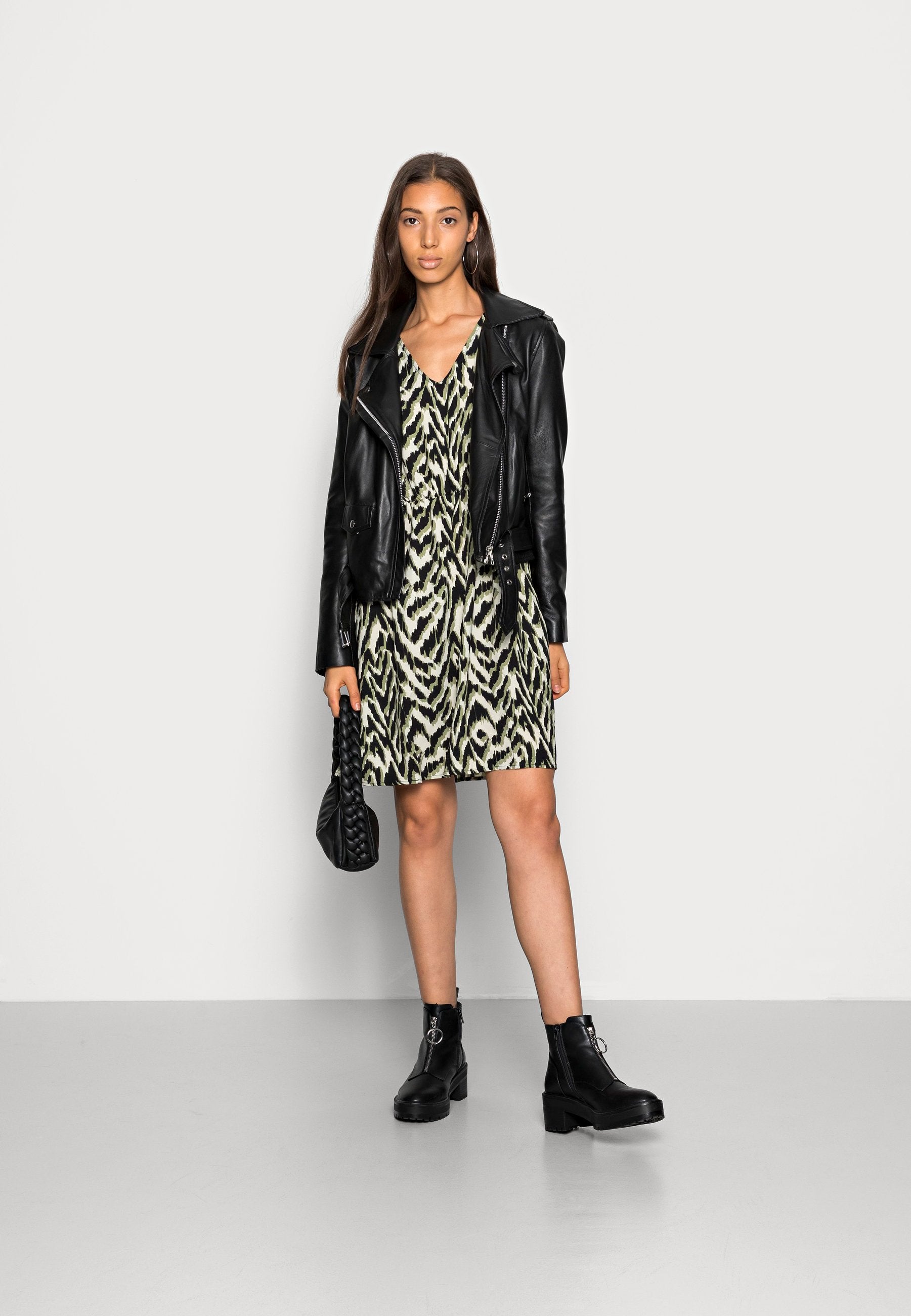 VILA VISELENA V NECK DRESS