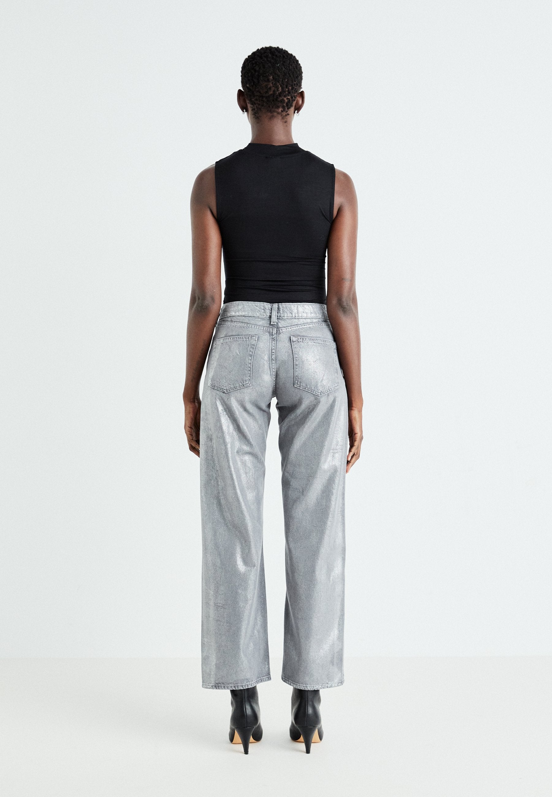ONLCOBAIN REG WIDE SILVER Media 4