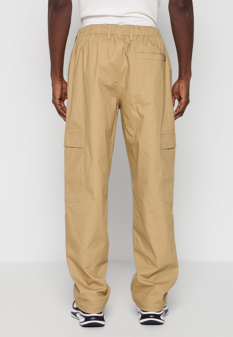 Nike Sportswear LOOSE FIT