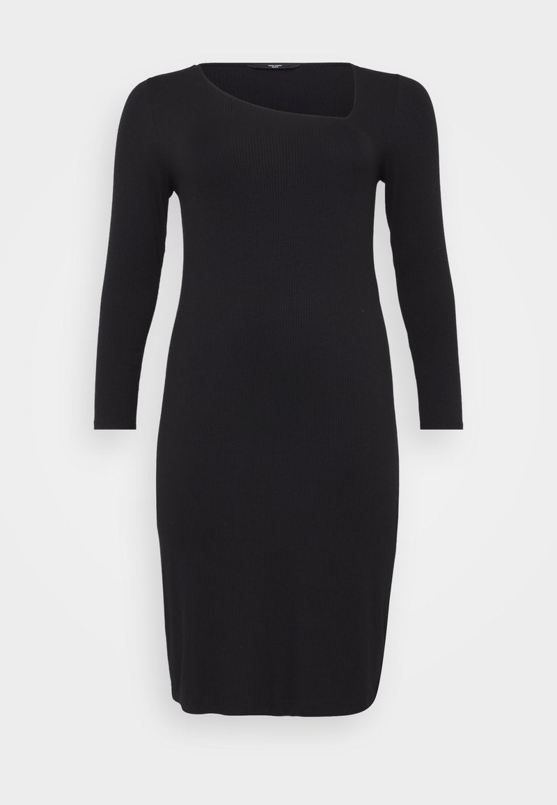 Schwarzes, geripptes Langarmkleid mit einem einzigartigen asymmetrischen Rundhalsausschnitt und taillierter Silhouette, das eine glatte Textur und eine Länge bis unter das Knie aufweist.
