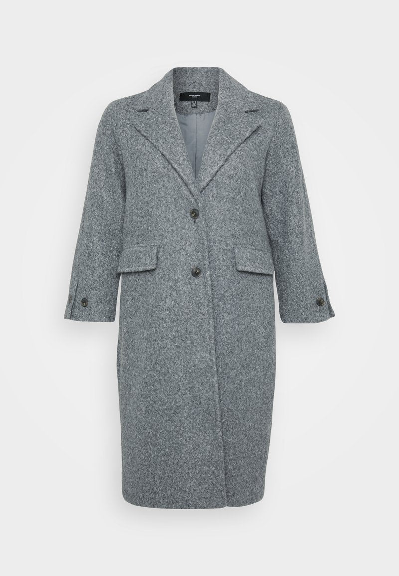 Grauer Mantel aus Wollmischung mit maßgeschneidertem Schnitt, spitzen Revers, zwei vorderen Taschen, Ein-Knopf-Verschluss und dreiviertellangen Ärmeln.