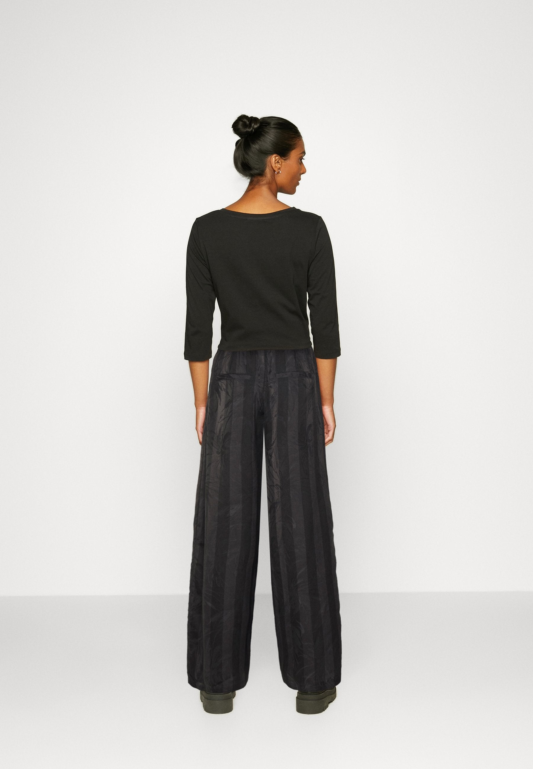 La Strada Unica LSUSATINA WIDE PANT