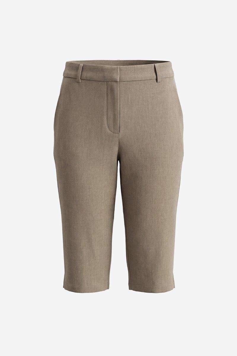 FLOW CAPRI PANTS Media 1
