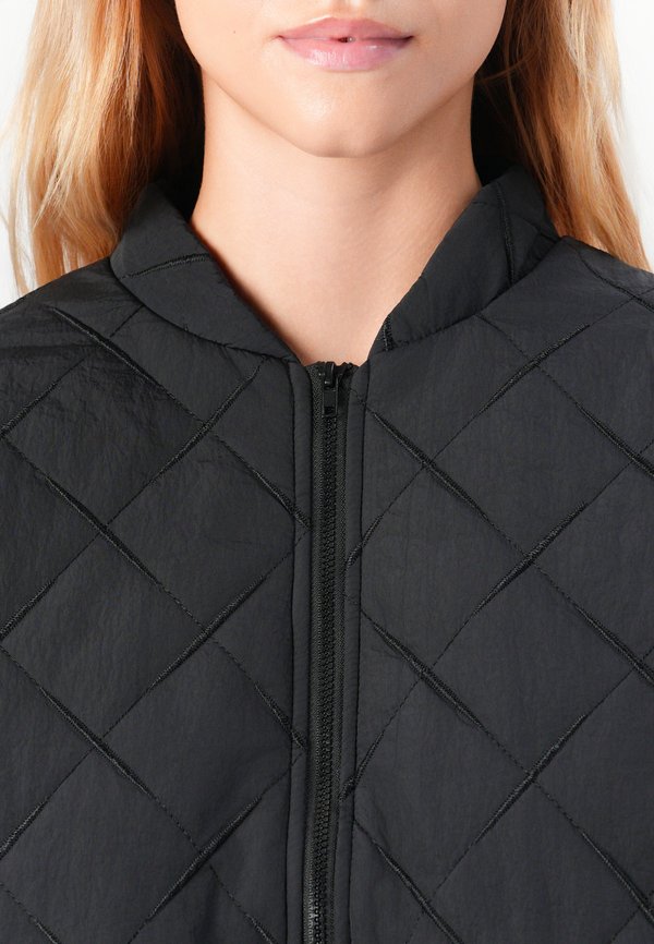 Vero Moda VMROBBIE QUILTED JACKET