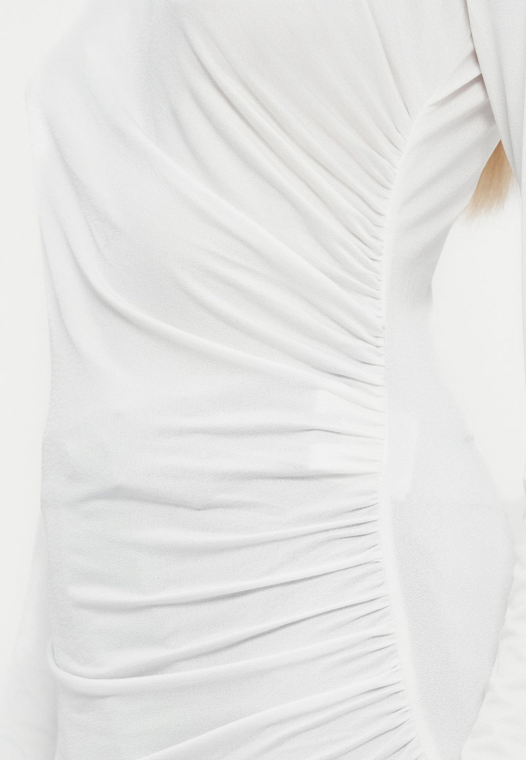 VILA VIZURNA FUNNEL NECK