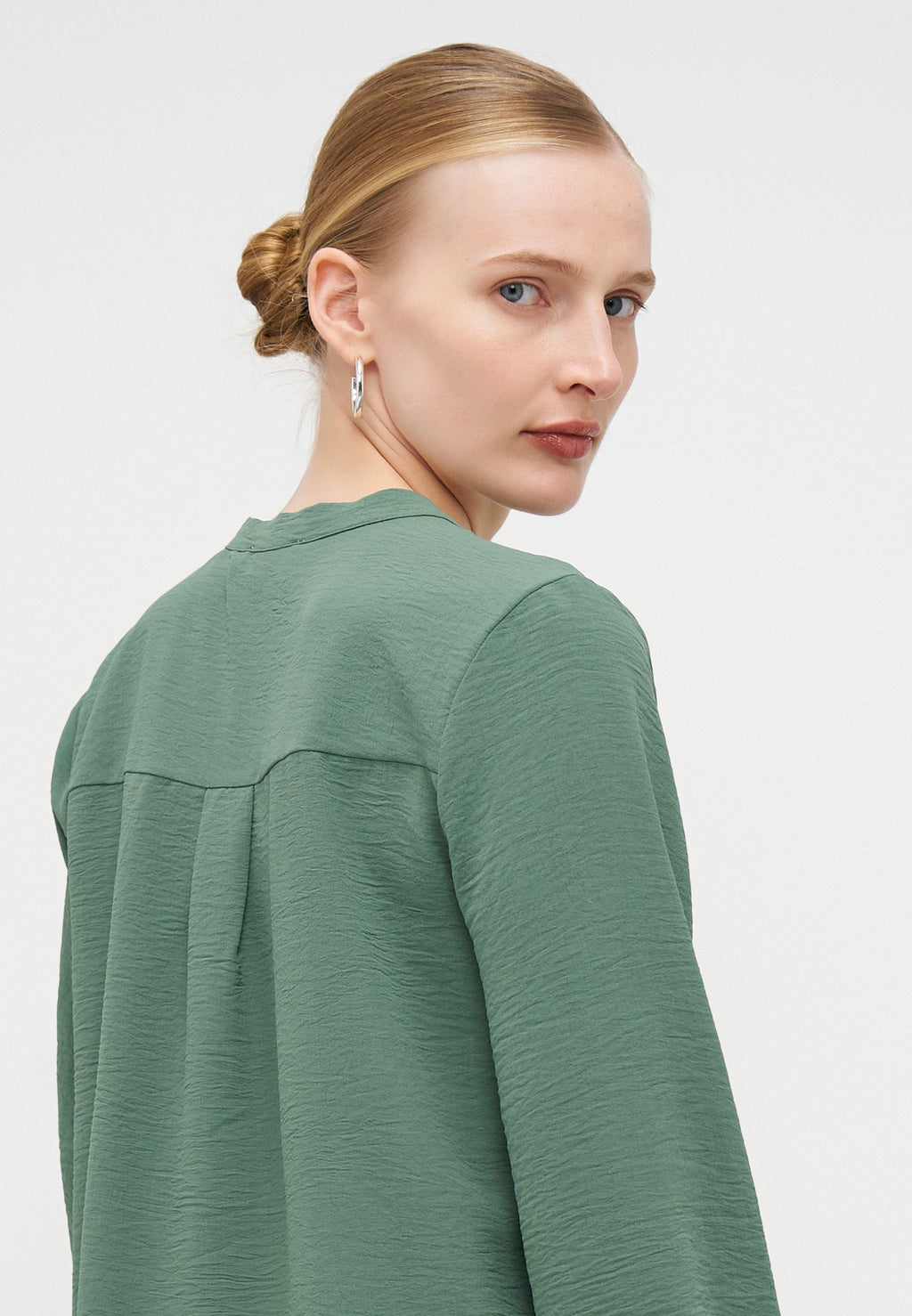 ONLMETTE V NECK SMOCK Media 5