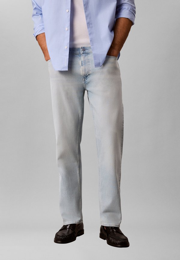 Calvin Klein Jeans CLASSIC TAPER  - Straight leg jeans - vintage whisper