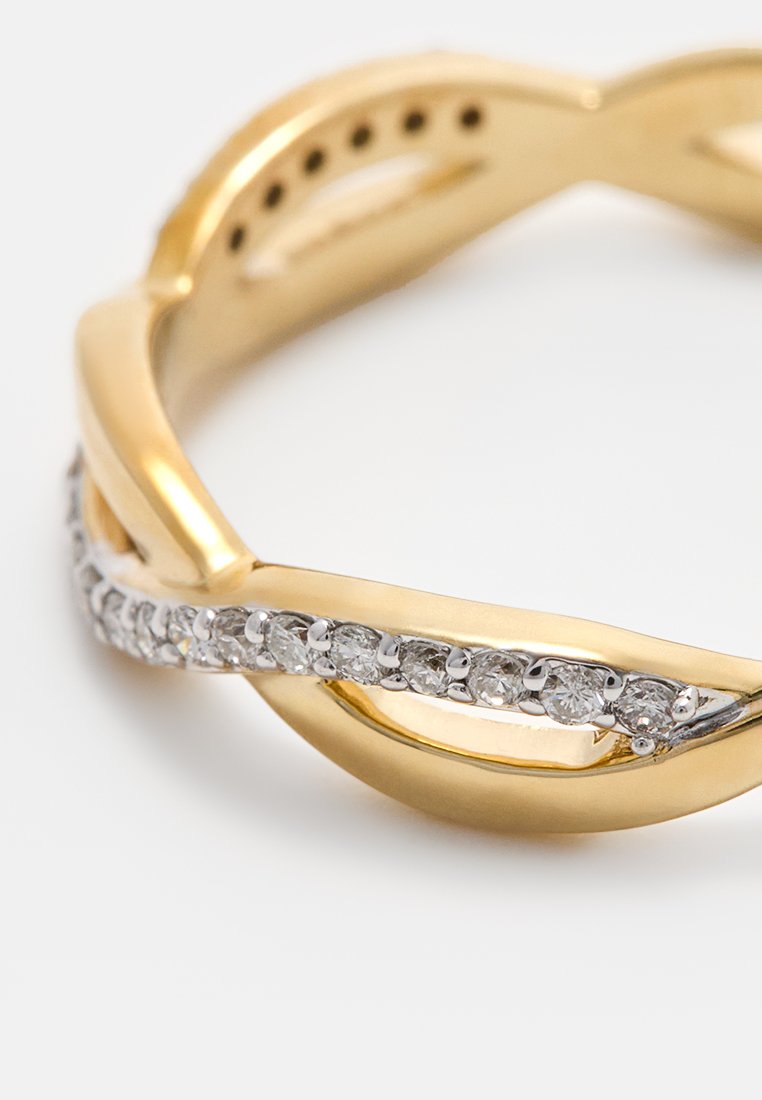 Revoni 0.16 CT DIAMOND