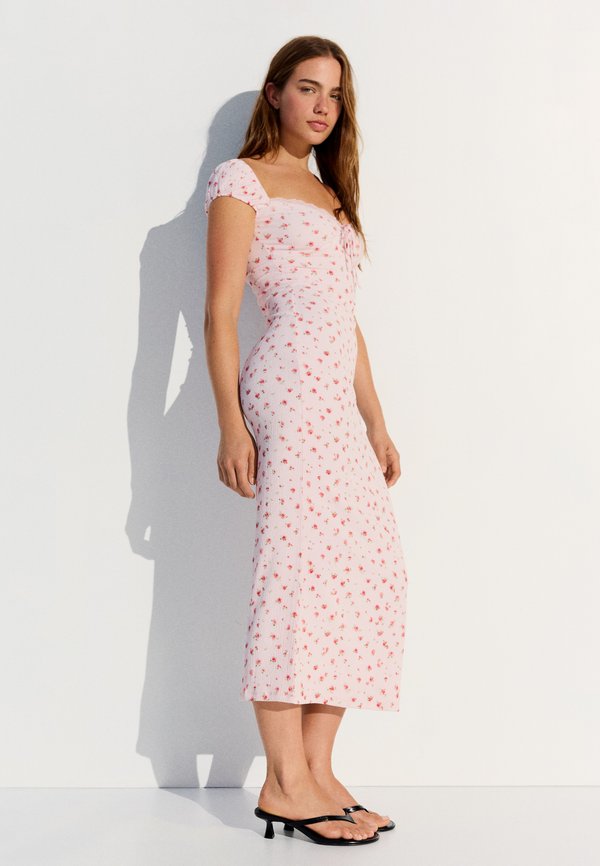 Bershka LACE CRINKLE MIDI DRESS 01250727 - Shift dress - light pink