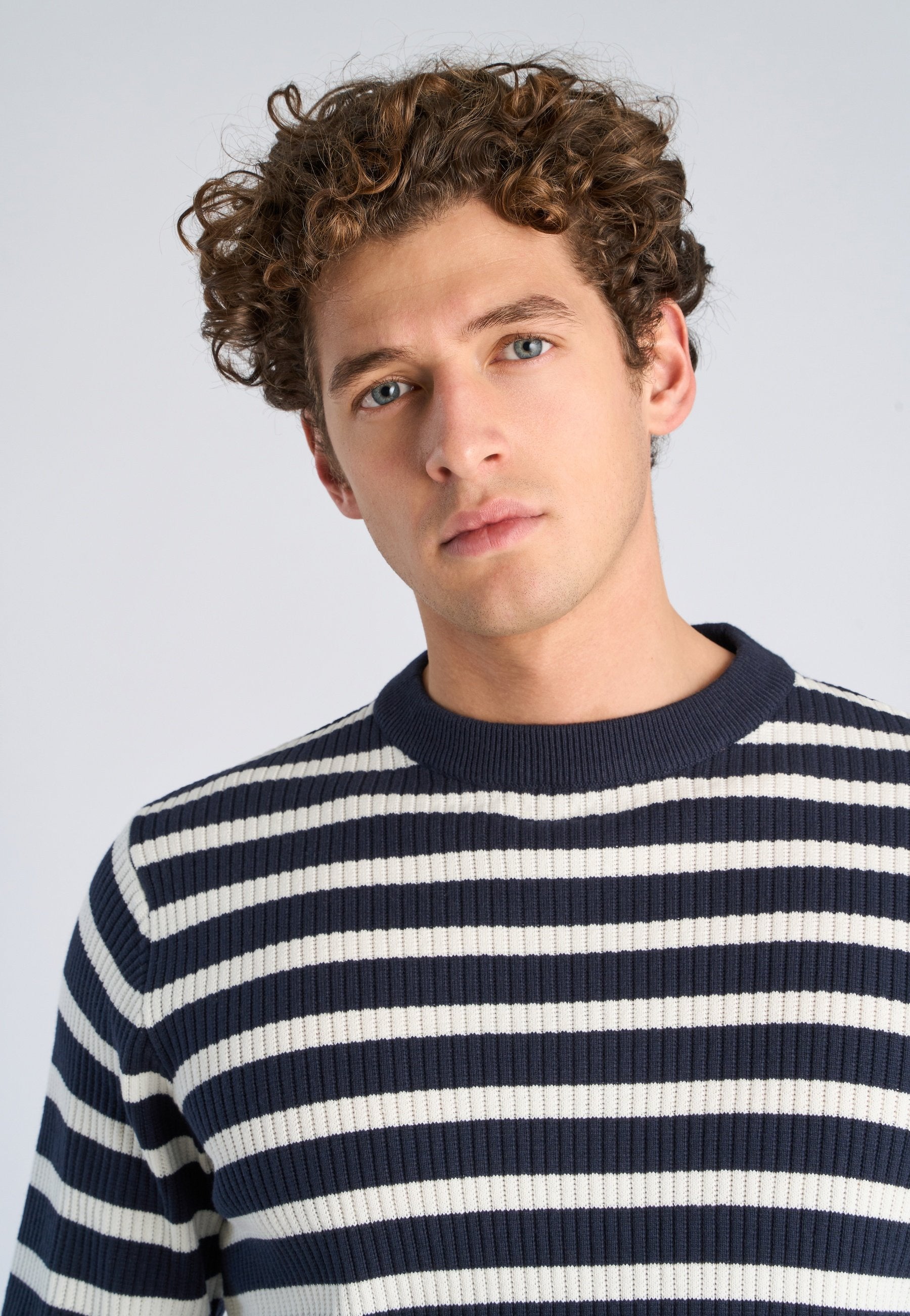 CREW NECK Media 6