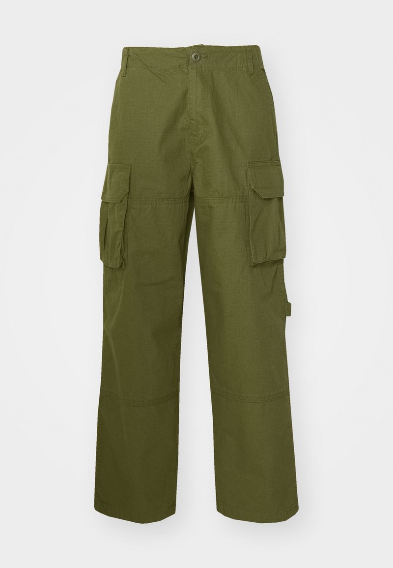 Olivgrüne Cargo-Hosen aus strapazierfähigem Material, mit zwei seitlichen Taschen, einem bequemen Schnitt und einem Knopfverschluss an der Taille.