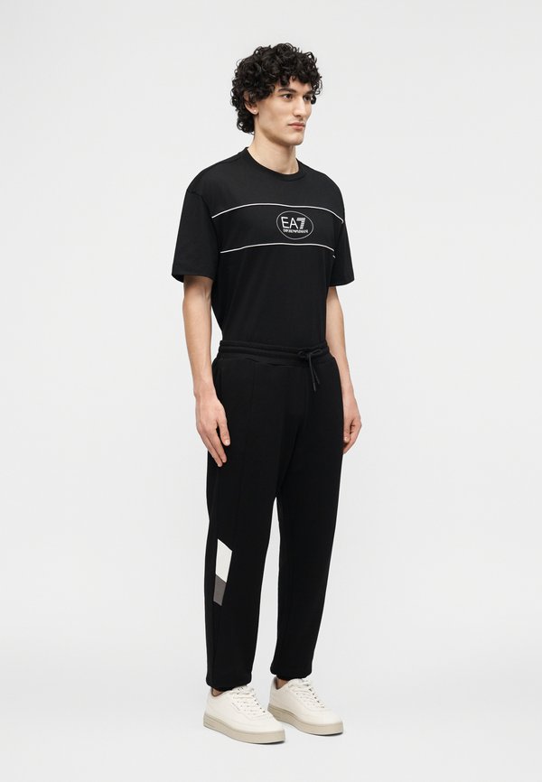 EA7 Emporio Armani TRAIN SUMMER BLOCK PANTS