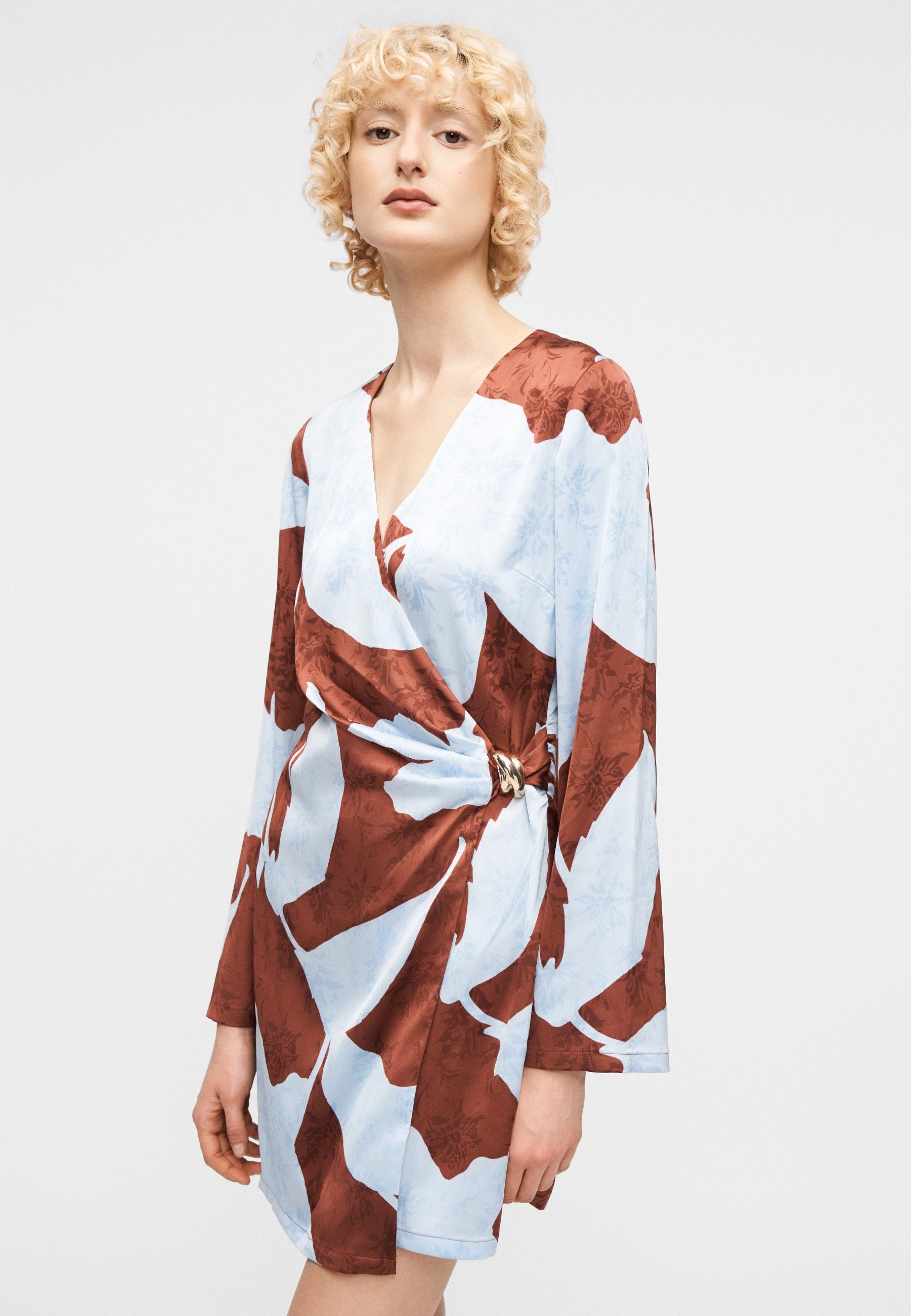 ONLY ONLFREYLIA CHIGO SHORT WRAP DRESS