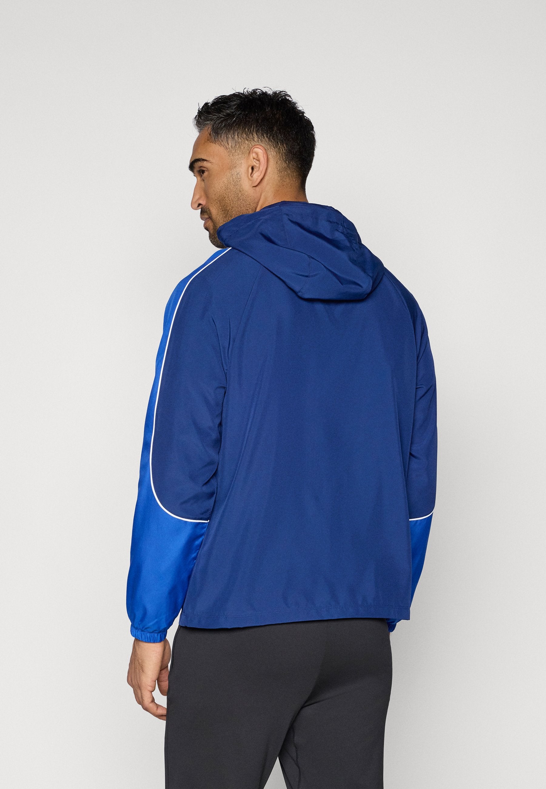 Nike Performance
