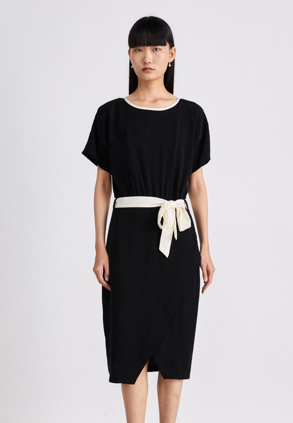 DKNY DOLMAN WRAP