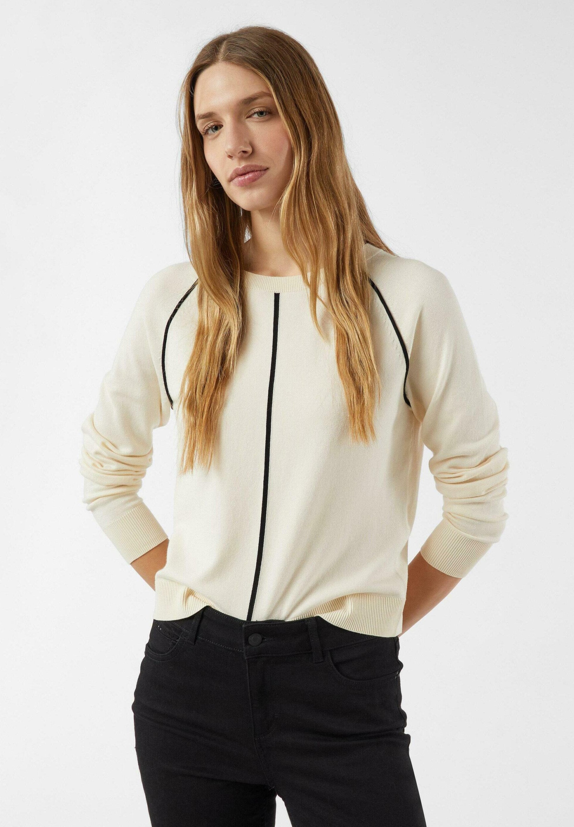 PULLOVER Media 6