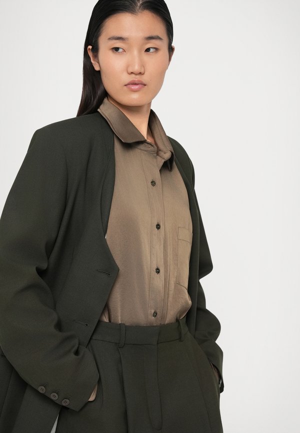 Claudie Pierlot